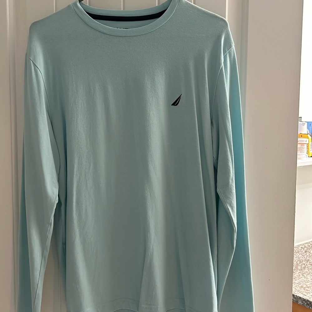 Nautica men’s medium long sleeve performance tee